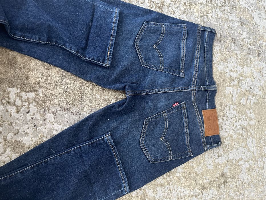 Джинси бреднд Levis