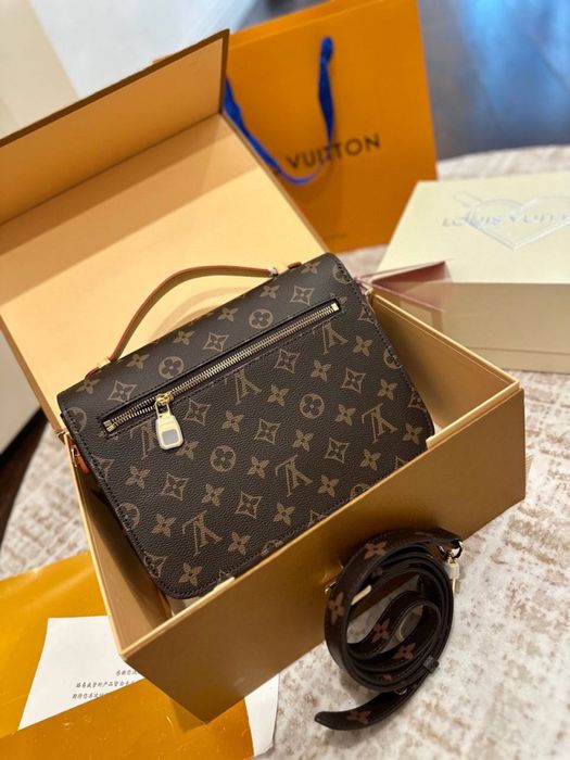 Torebka Louis Vuitton pochette