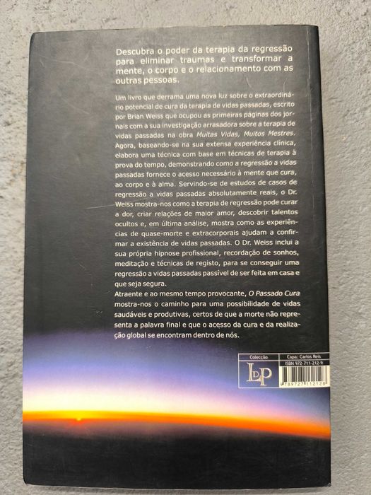 O Passado Cura — Brian L. Weiss, M.D. (Pergaminho)