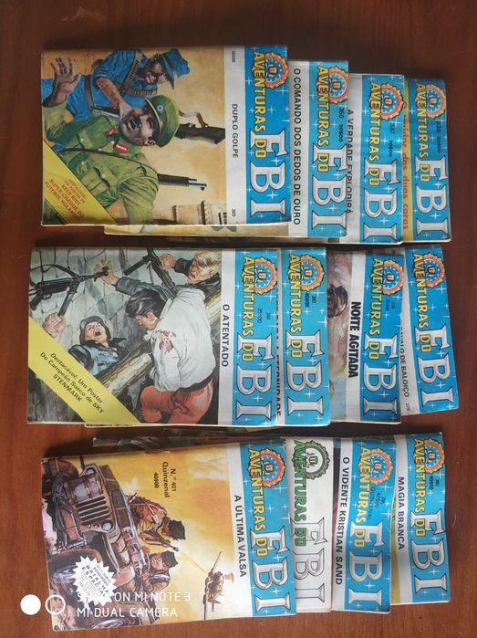 Livros antigos vintage "Aventuras do FBI"