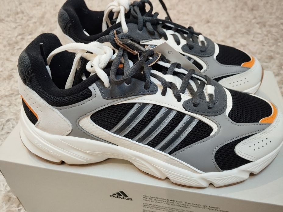 Кросівки Adidas  жіночі