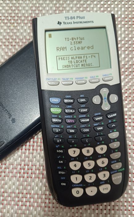 Calculadora TEXAS  TI 84 PLUS