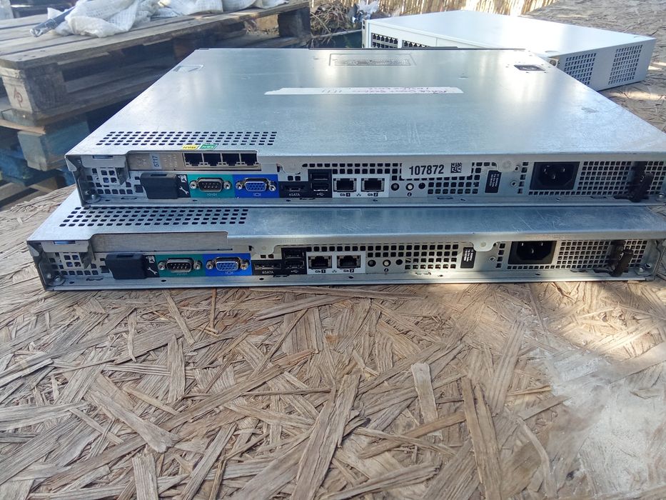 Servidor hpDell PowerEdge R210 Quad-Core X3430 | 8GB | 2x1TB HDD | 1 U Server + Dell PowerEdge R210 II