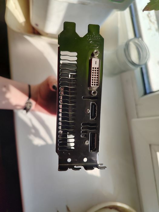 Видеокарта Radeon rx560 4GB  Sapphire