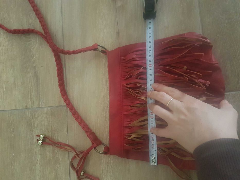 Torebka z frendzlami