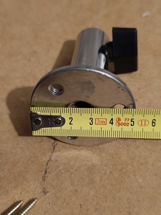 2 Suportes metálicos