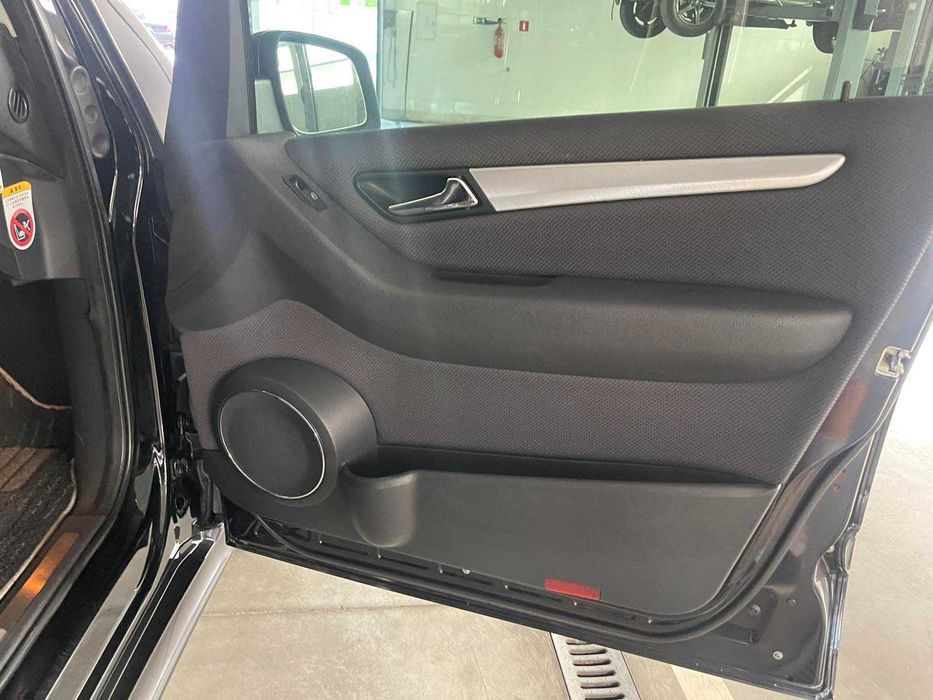 Mercedes-Benz B-Class 2010 • W245 (FL)  • 2.0  AT (136 к.с.)  • Premium full