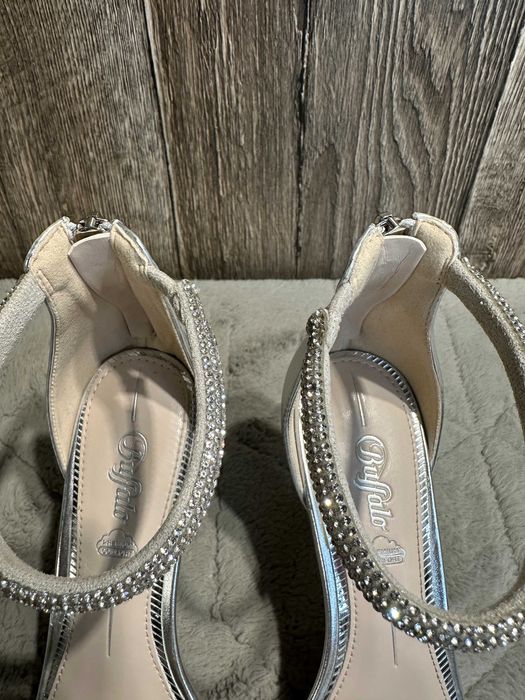 sandały damskie na słupku buffalo 39