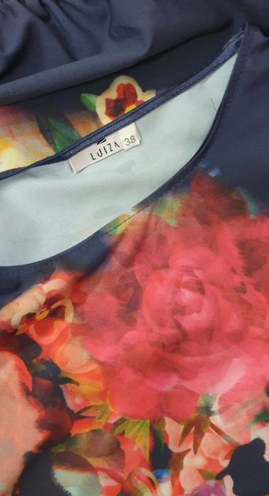 Letnia bluzka w kwiaty M