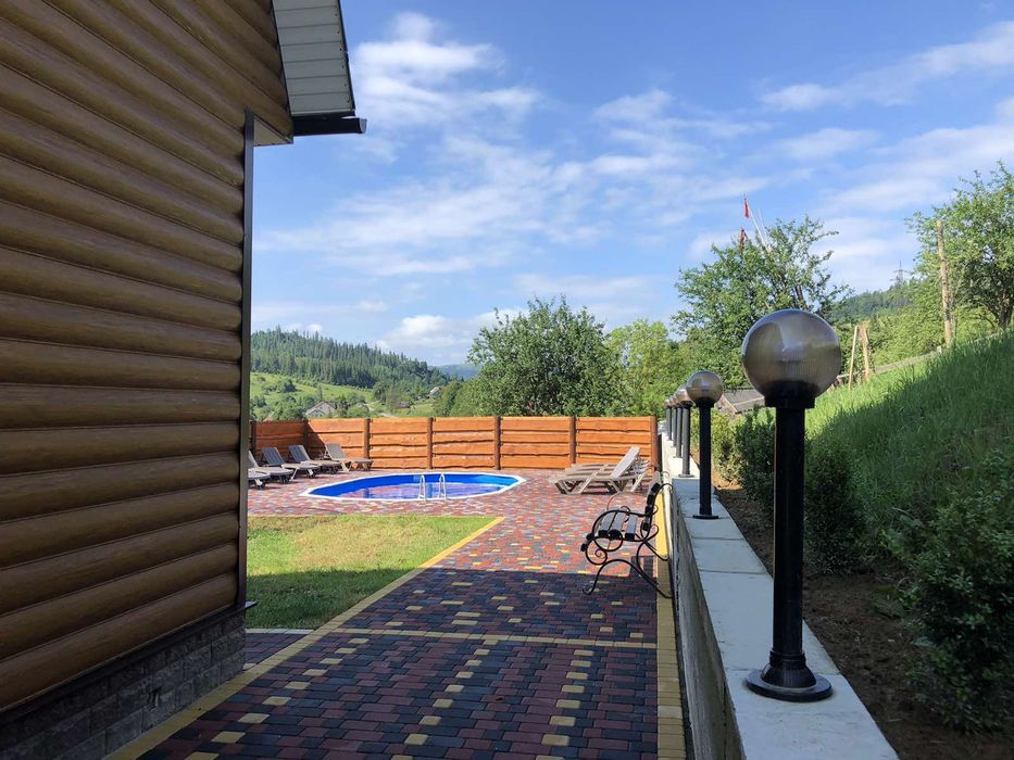 Котедж для відпочинку  у с. Плав'я  біля ГК Плай,