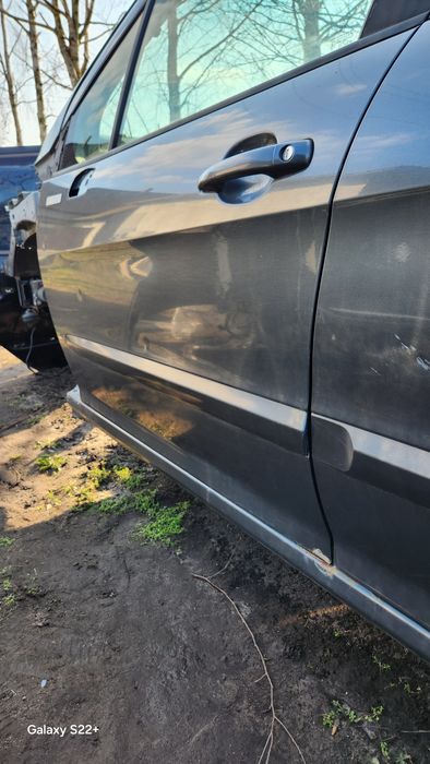 Двері Двери праві ліві передні Peugeot  пежо 308 колір фарби KTPD