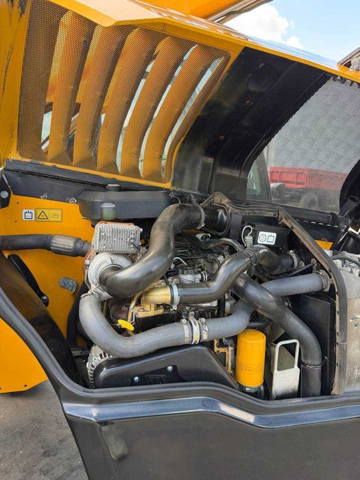 Продам навантажувач JCB 536-70 Agri super