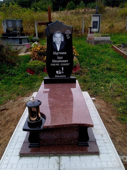 Виготовлення пам'ятників,  безкоштовна доставка і встановлення!