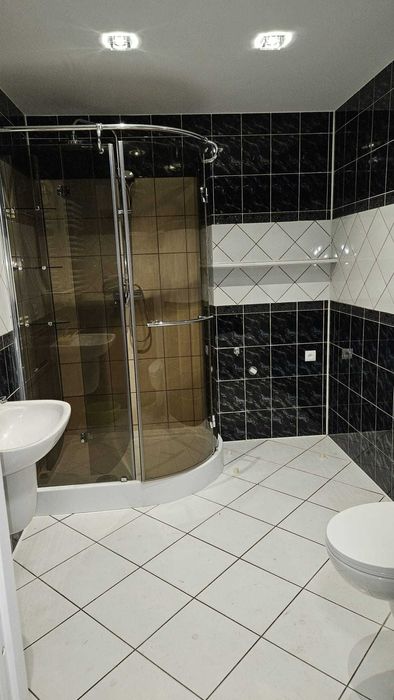 Sprzedam budynek mieszkalno-usługowy.