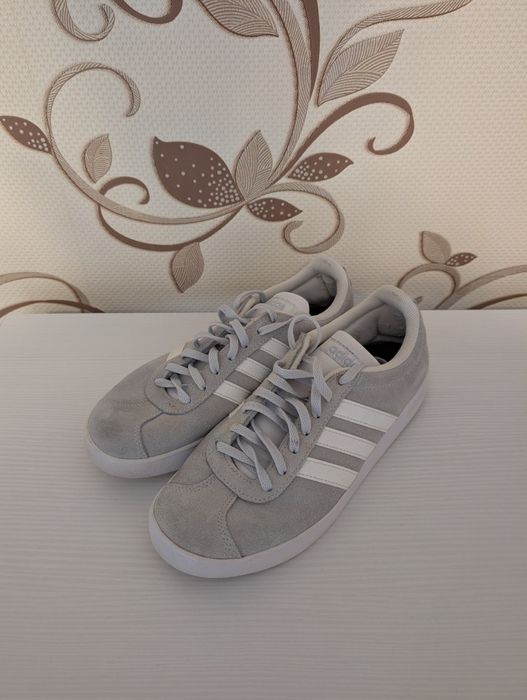 жіночі кеди adidas
