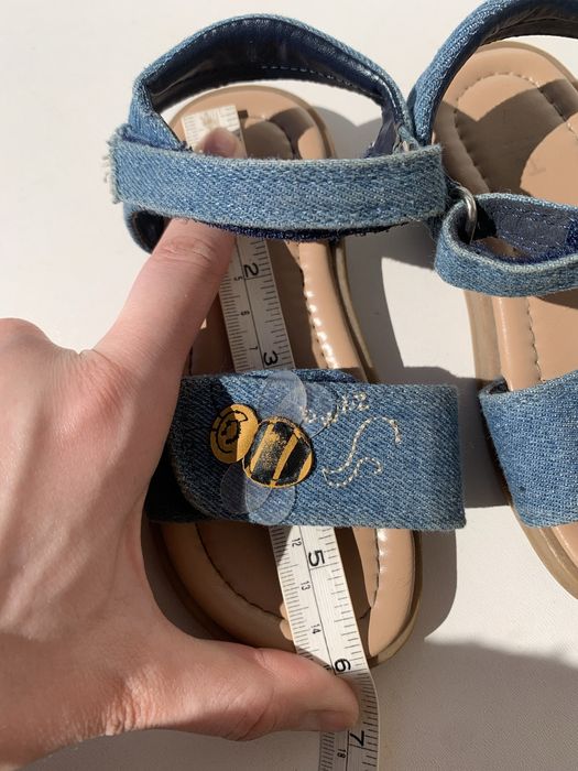 Босоніжки, сандалі, туфлі, мешти