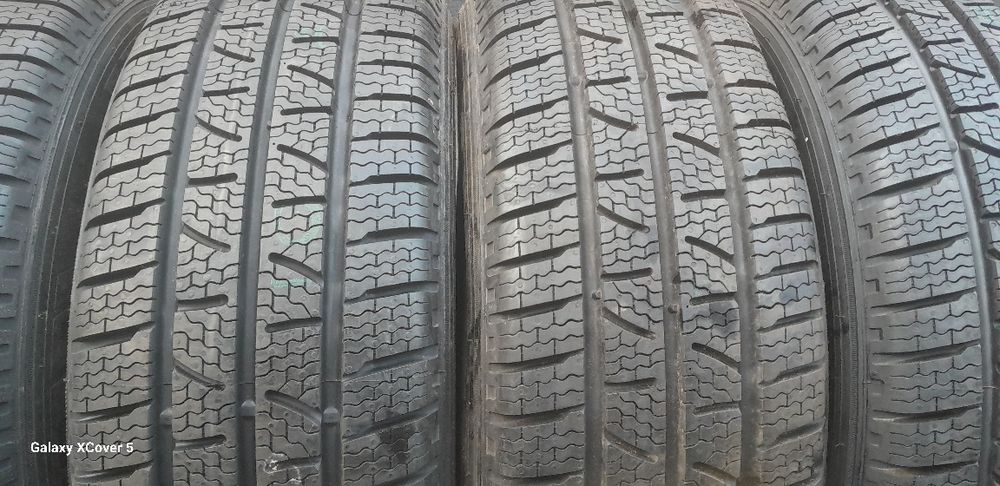 Opony Zimowe 215÷60÷16C÷PIRELLI.Montaż.Wysyłka.ZAPRASZAM