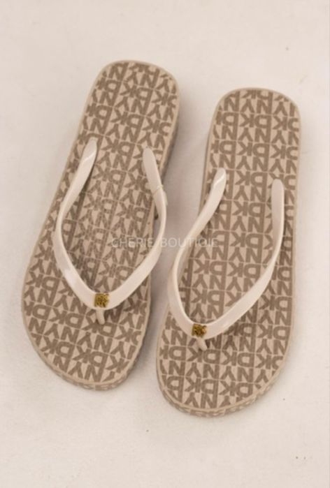 Шльопанці вʼєтнамки DKNY