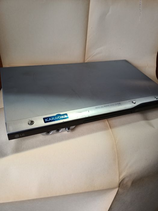 Проигрыватель DVD дисков + караоке