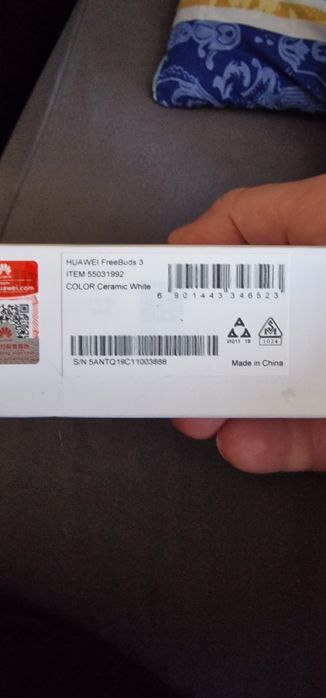 Продам наушники HUAWEI FreeBuds 3