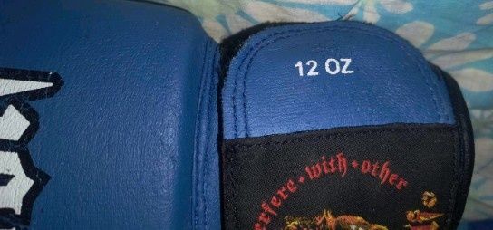 Боксёрские перчатки WOLF 12 OZ. Бокс боевые искусства. Бинты в подарок