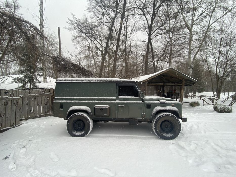 Land Rover Defender