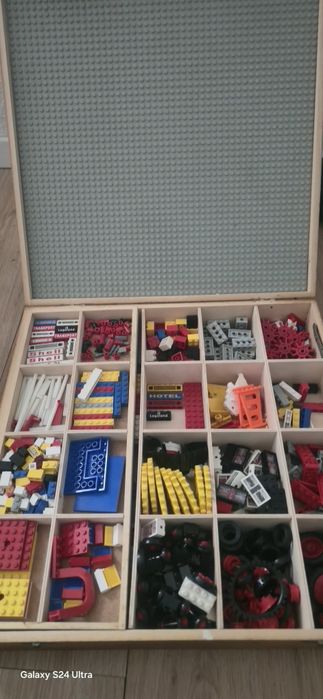 Lego z 1971 r w drewnianych boxach