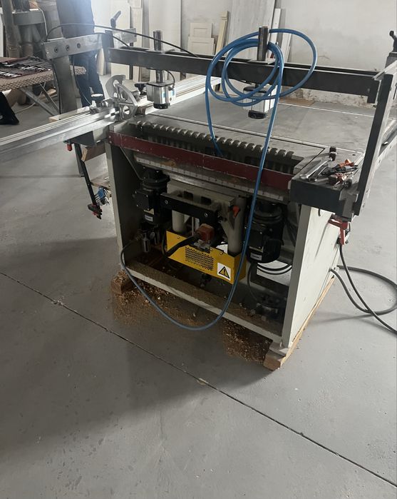 свердлильно присадочний станок