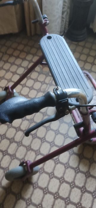 Роллер (ходунки)