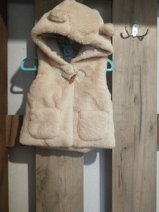 Безрукавка для дiвчинки