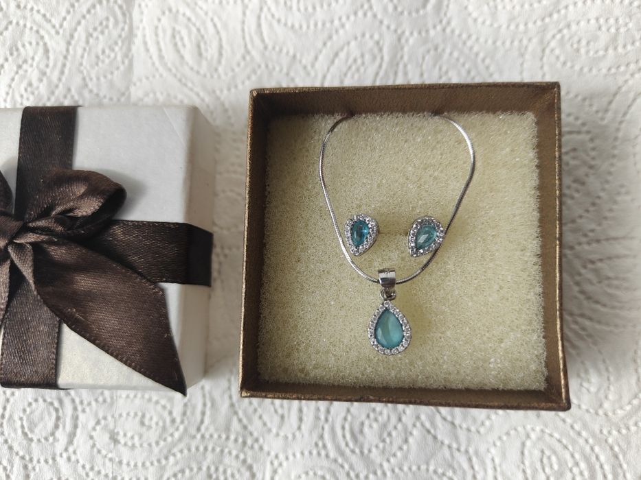 Komplet łańcuszek, wisiorek kolczyki srebro próba 925 cyrkonie turkus