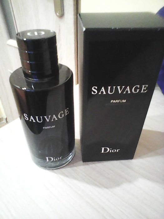 Pust Flakon po perfumach Dior Sauvage 200 ml