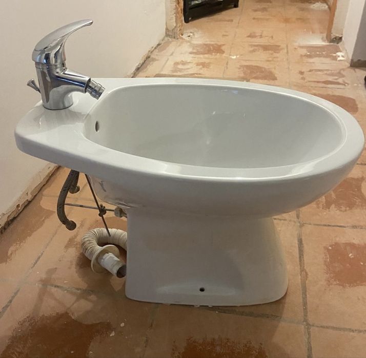 Conjunto de Sanita e bidé