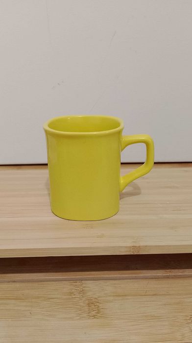 Kubek ceramiczny żółty, kwadrat, 200 ml.