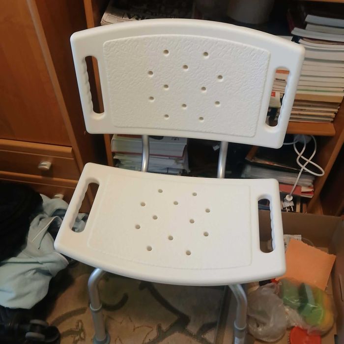 Sprzedam krzesło pod prysznic, nowe. Tarnobrzeg