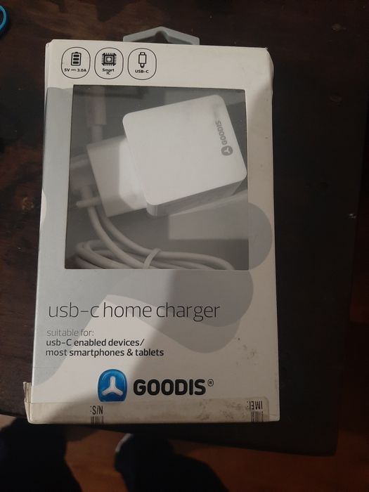 Carregador telemovel novo