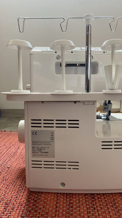 Máquina de Corte e Cose BERNINA L 450 – Semi Nova (3 meses de uso)