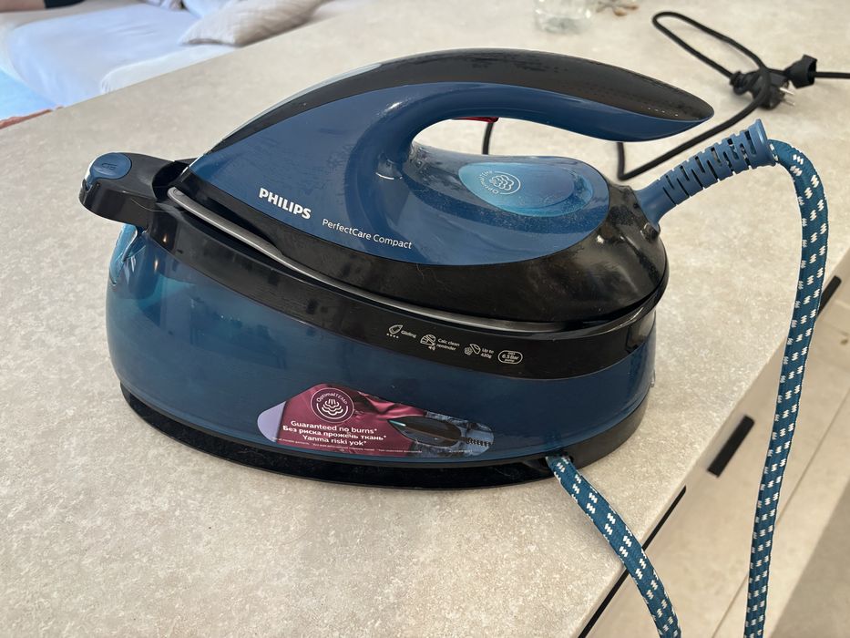 Philips Żelazko z generatorem pary PerfectCare Compact GC7846/80