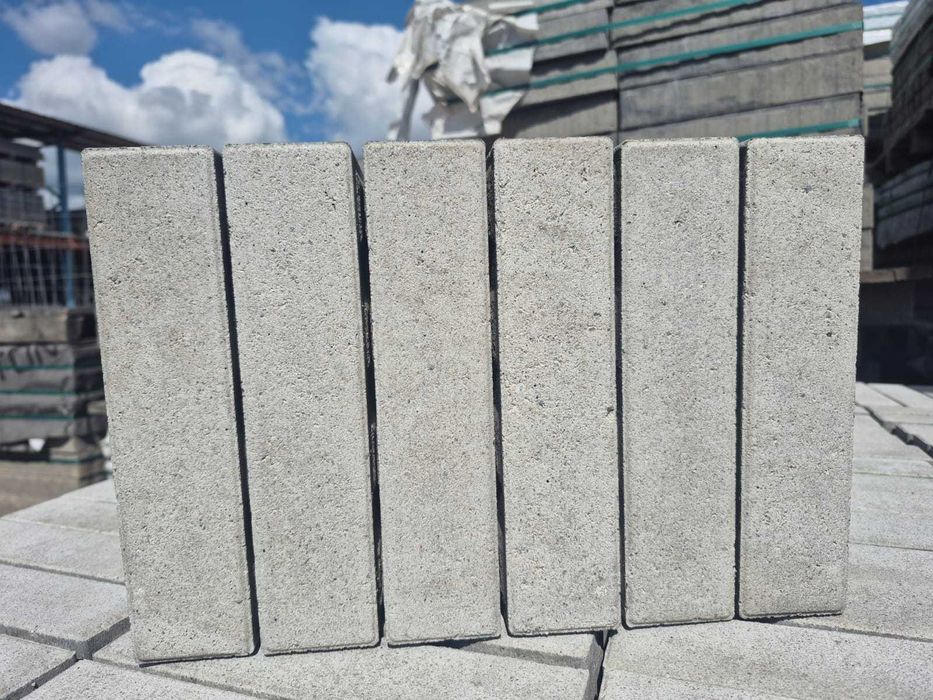 Palisada Betonowa Linea Kostka Brukowa kolor biały 5,5x22,5 cm Obrzeże