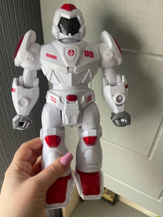 Бамблбі ,і робот