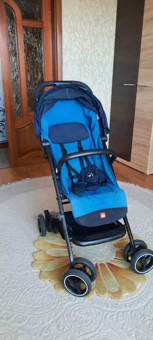 Продам коляску qb