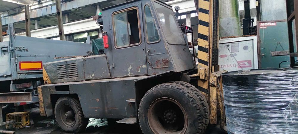 Продам Львовский погрузчик 5т (карбюратор), б/у
