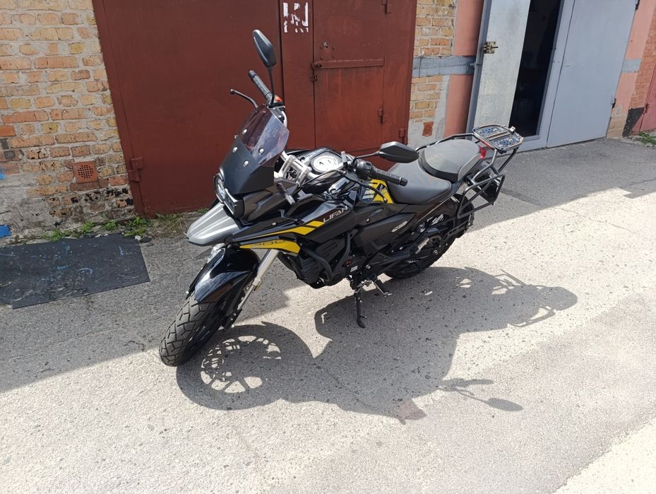 Продам мотоцикл Lifan KPT 200-4V