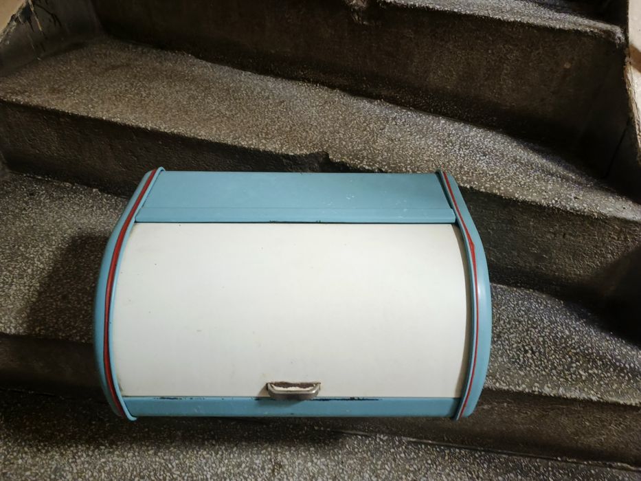 Chlebak, prl , pojemnik na pieczywo, metalowy, vintage
