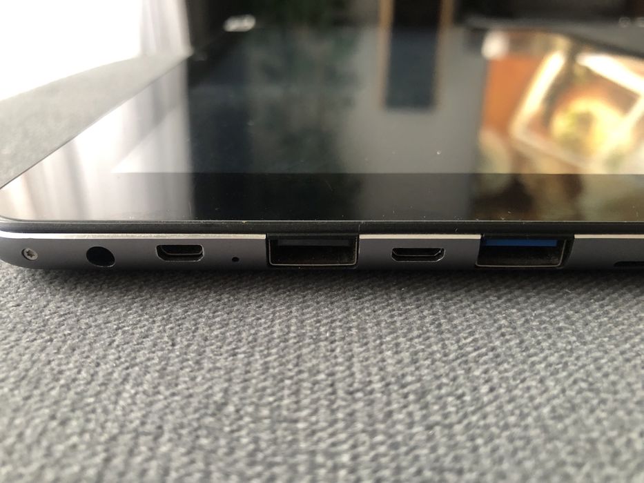 Tablet Chuwi HI12. 12cali ekran. 1440p. Windows 10 i Android.