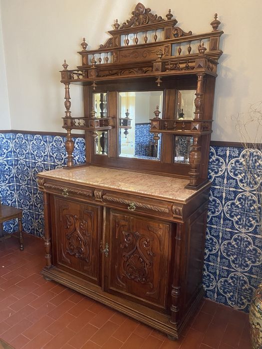 Móveis do século XIX, com marmore rosa original