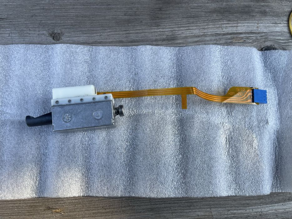 Датчик усилия ручника Renault Laguna 3