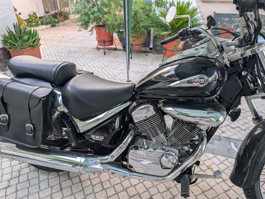 Mota Chopper Suzuki Intruder 250