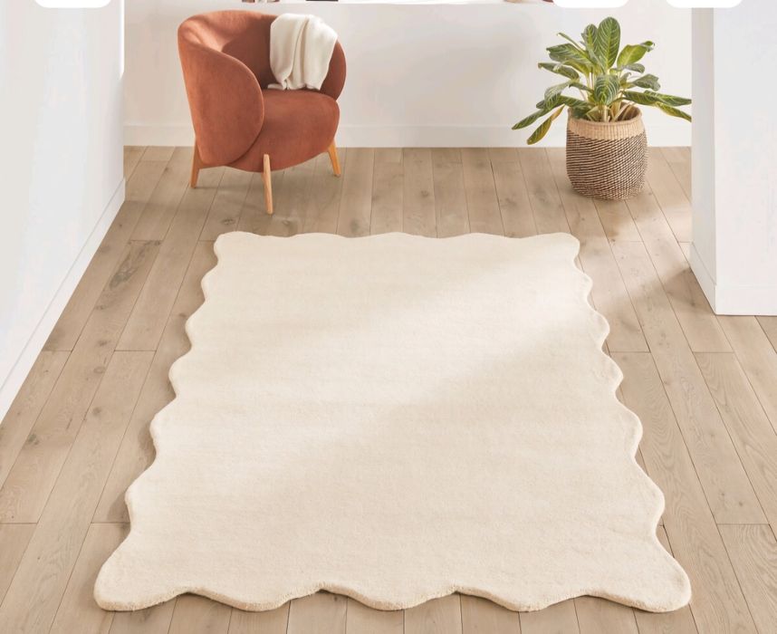 Tapete de lã ondulado branco