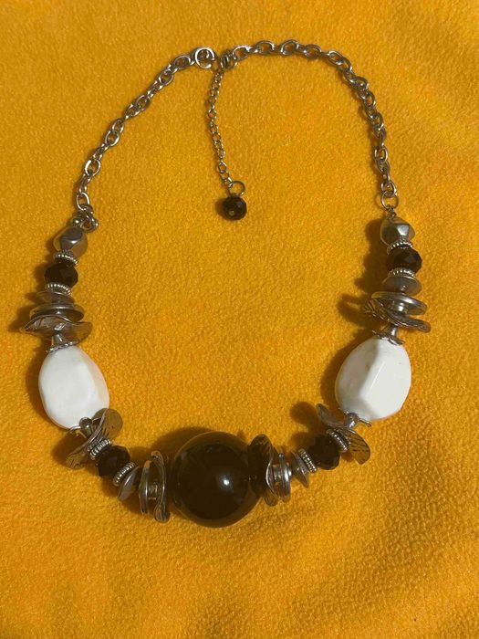 Винтажные массивные бусы